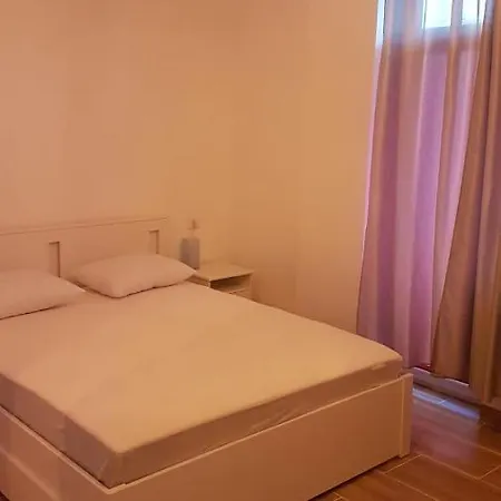 Daire Apartament Adi