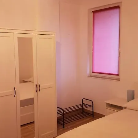 Apartament Adi * Navodari